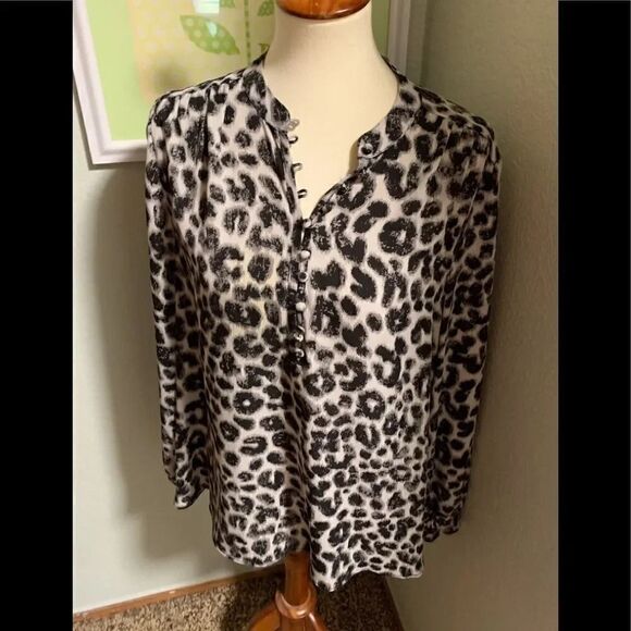 IMNYC Long  Sleeved Blouse Adjustable Neckline #219 - Picture 1 of 4